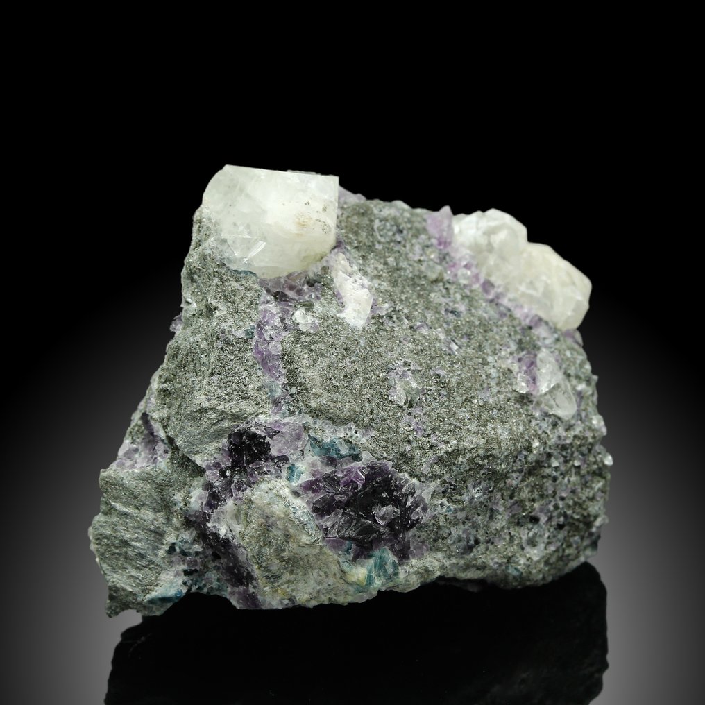 Extremely Rare Specimen PHENAKITE with Fluorite and Aquamarine | World’s Rarest Spiritual Gem Crystal - Height: 5 cm - Width: 3.5 cm- 45.3 g #4.3