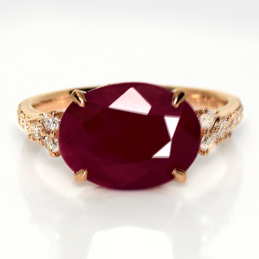 No Reserve Price - Ring - 14 kt. Rose gold, HRD 4.47 ct Unheated Purplish Red - 4.77ct. tw. Ruby - Diamond #1.0