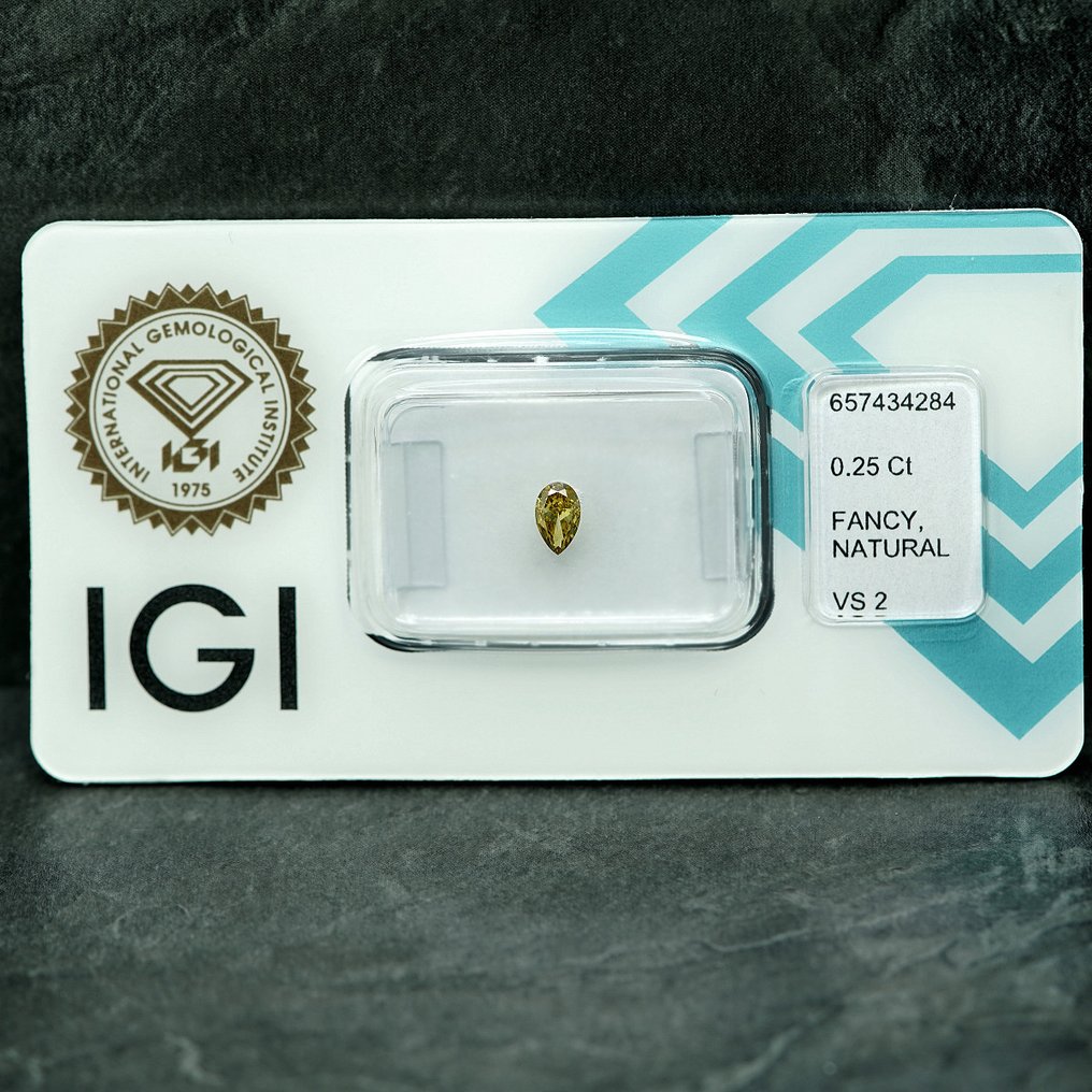 1 pcs 钻石  (天然色彩的)  - 0,25 ct - 梨形 - Fancy 黄色 - VS2 轻微内含二级 - 国际宝石研究院（IGI） #1.0