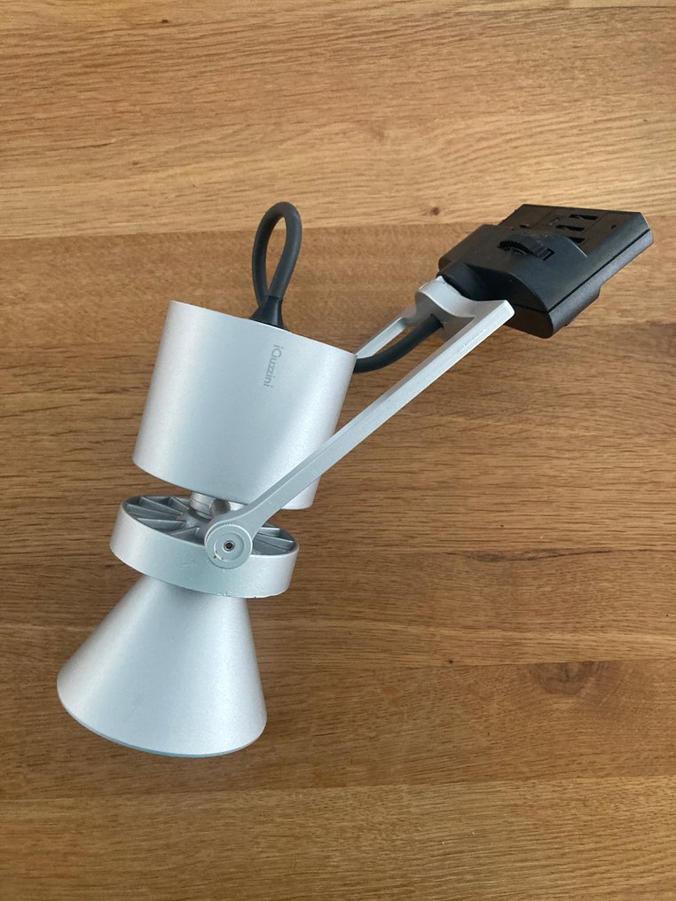 iGuzzini - Lampada (28) - Alluminio - Un oggetto icona #1.0