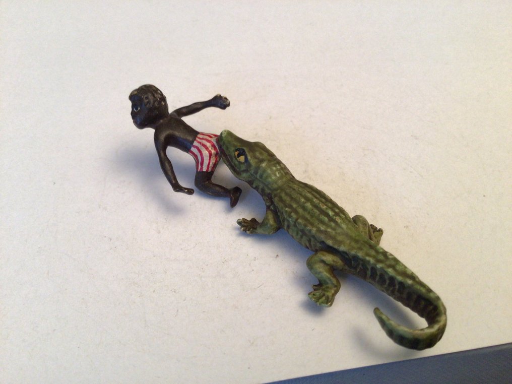 Sculpture, Aie aie aie - 2 cm - Cold painted bronze #2.1