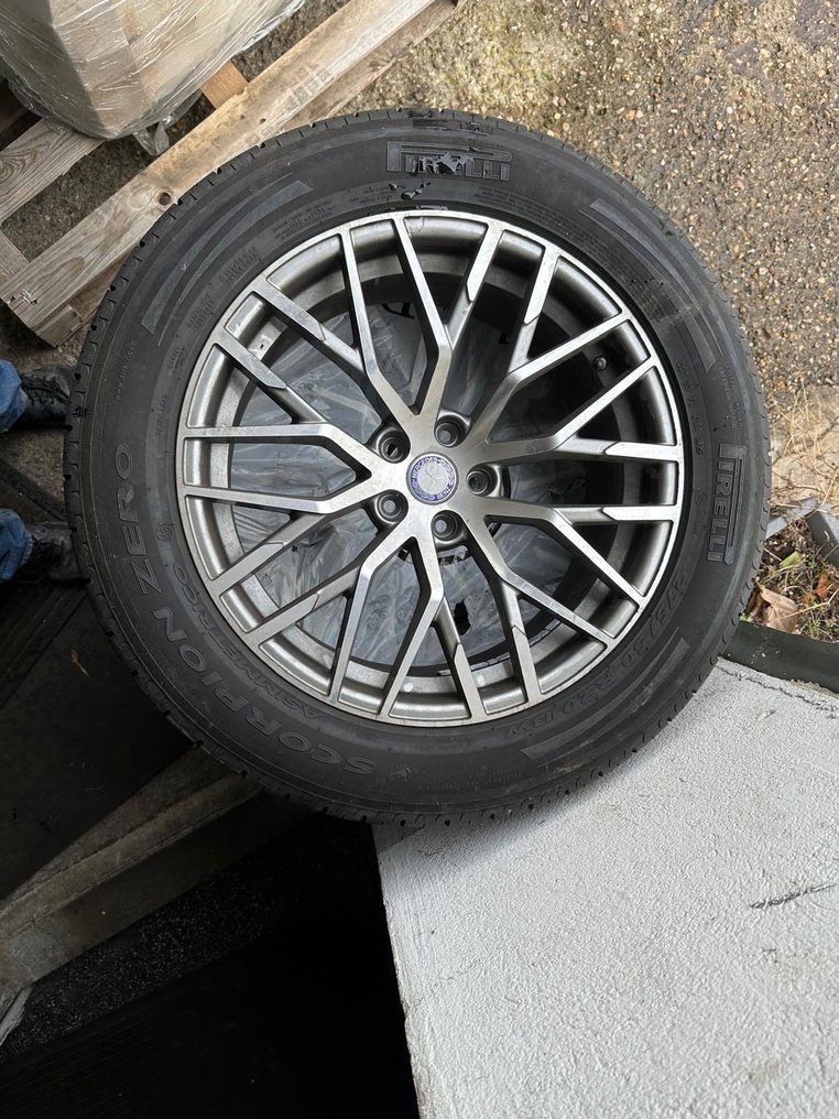 Bildel (4) - Mercedes-Benz #1.0