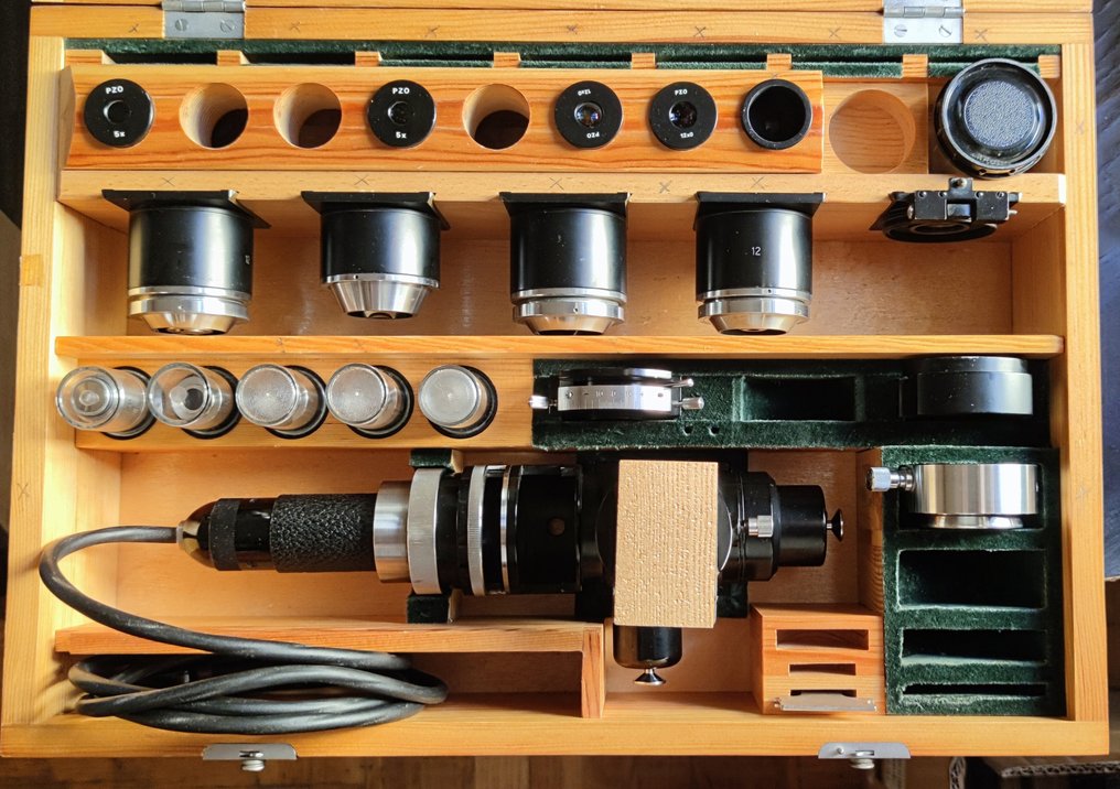 Vertical Illuminator - boxed, with (almost) all accessories + extra objectives - 1960-1970 - Carl Zeiss Jena #1.0