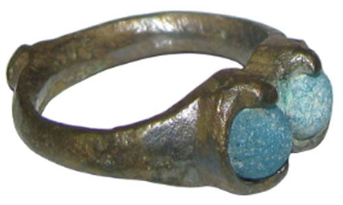 Βυζαντινή Ορείχαλκος, εξαιρετικά σπάνιο δαχτυλίδι με περίβλημα, με δύο cabujónes από μπλε πέτρα, -17 Δαχτυλίδι  (χωρίς τιμή ασφαλείας) #1.0