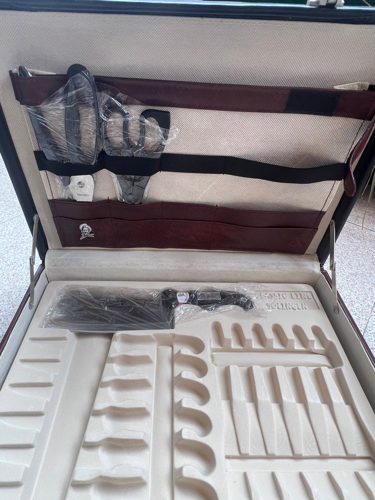 Classic Line - 厨刀 - Kitchen knife set -  PROFILINE - 钢, 塑料 - 德国 #1.0