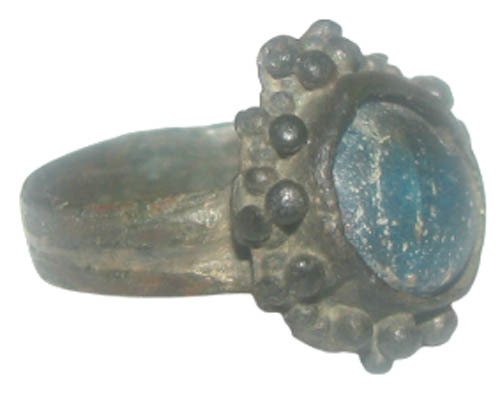 中世纪 黄铜色, 镶嵌边的戒指，镶嵌一颗绿色水晶半球，19毫米 - 11º / 14º DC 戒指  (没有保留价) #1.0