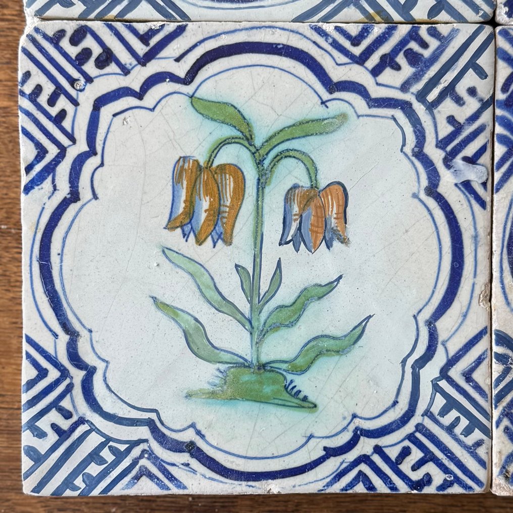  Tile (4) - Various flowers on 17th-century tiles - 1600-1650 - 17th-century Delft tiles  #2.1