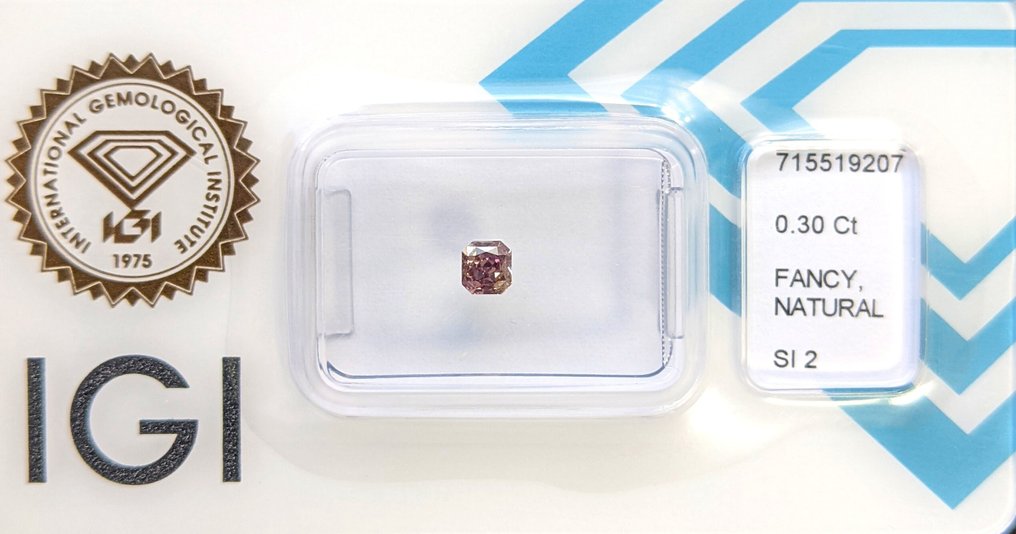 1 pcs Diamant  (Couleur naturelle)  - 0.30 ct - Rectangle - Fancy intense Rosâtre Mauve - SI2 - International Gemological Institute (IGI) #2.1