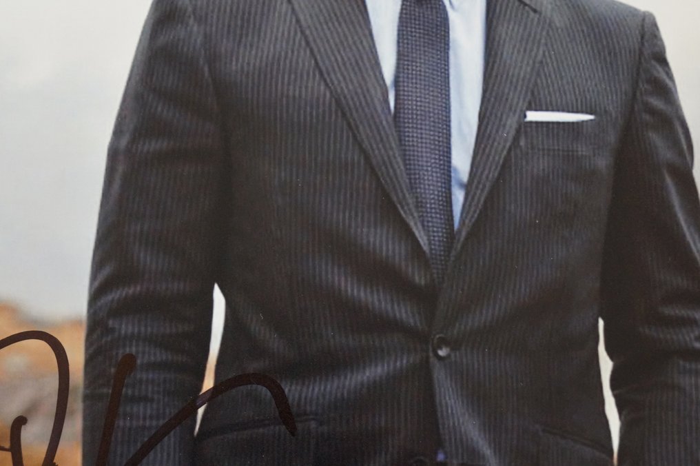 James Bond 007: Skyfall - Daniel Craig is James Bond 007 - autopgraph, photo, signed with Certified Genuine b´bc #3.2