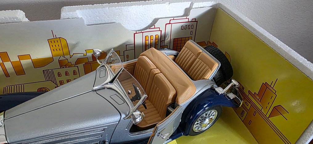 Bburago 1:18 - Modelbil - Mercedes-Benz 500K #3.2