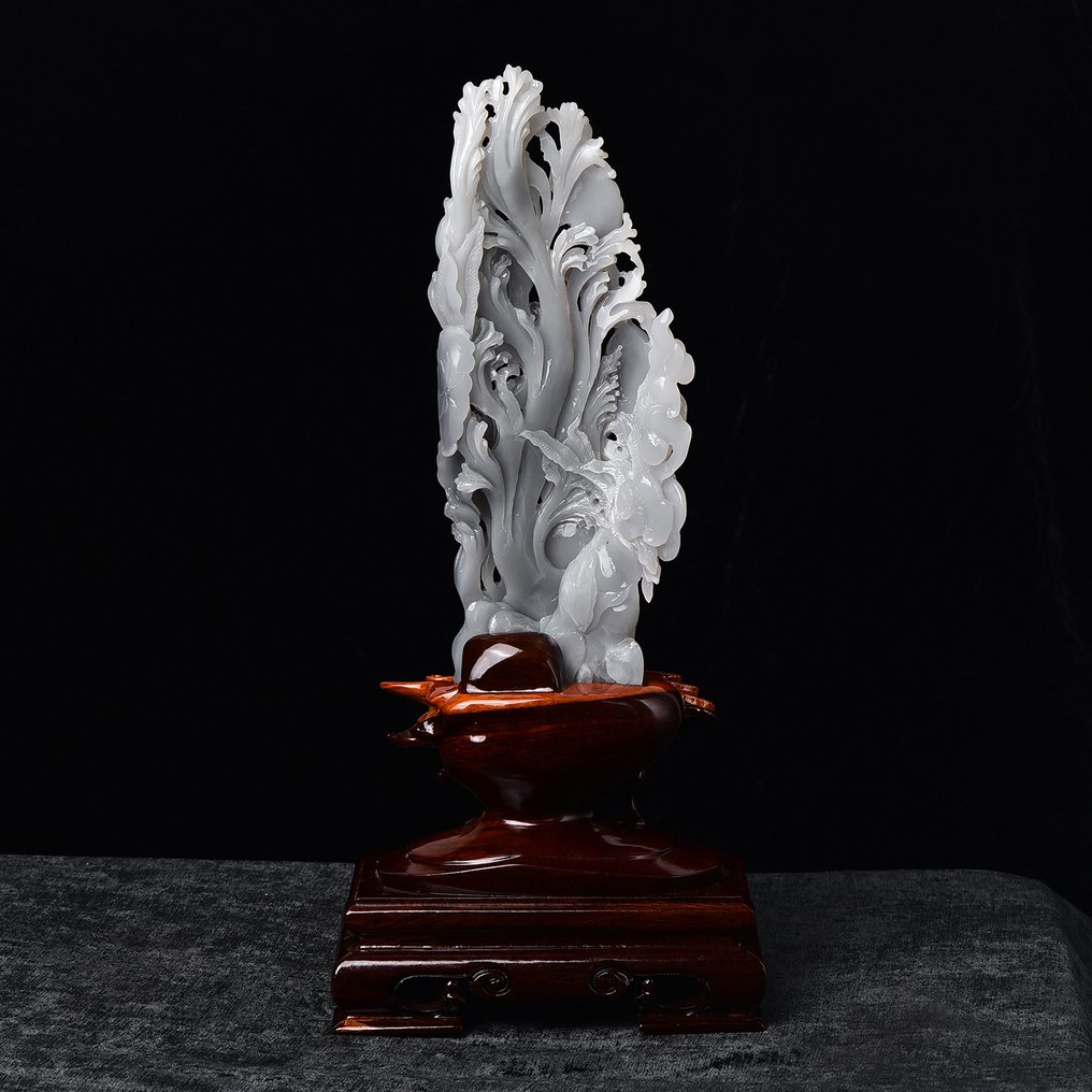 ALGT Certified - Huge and Masterful Natural Nephrite Jade - A vivid color, pure from the earth- 693.88 g #3.2