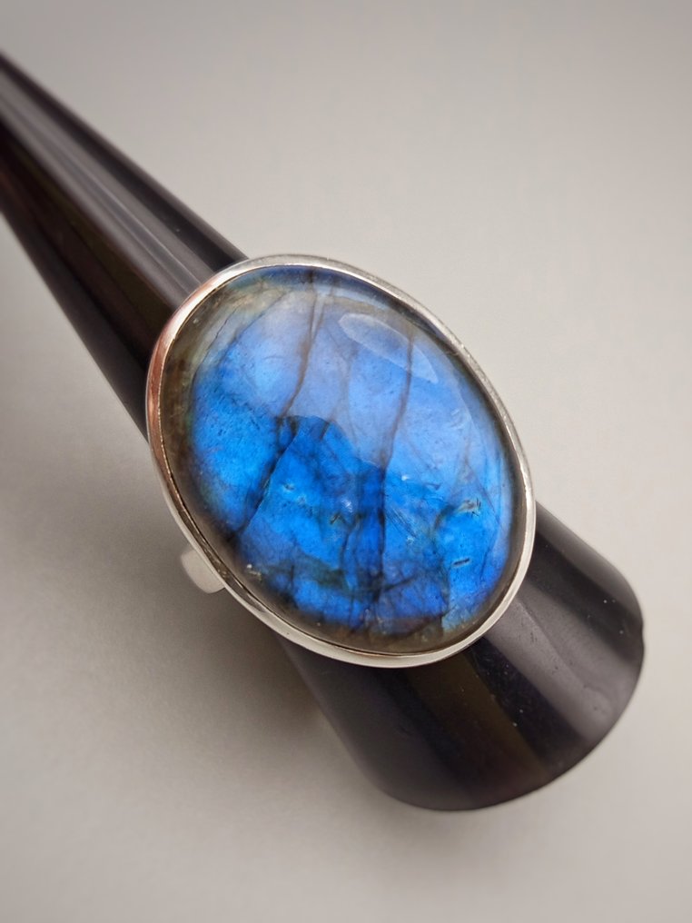 Unique piece, ring in 925 silver with top-quality blue Labradorite, 30x20 mm.- 10.1 g - (1) #1.0