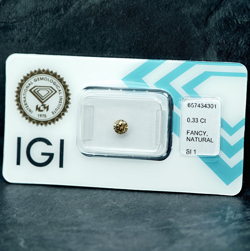 χωρίς τιμή ασφαλείας - 1 pcs Διαμάντι (Φυσικού χρώματος) - 0.33 ct - Στρογγυλό - Fancy intense Καφετί Κίτρινο - SI1 - International Gemological Institute (IGI) #4.3
