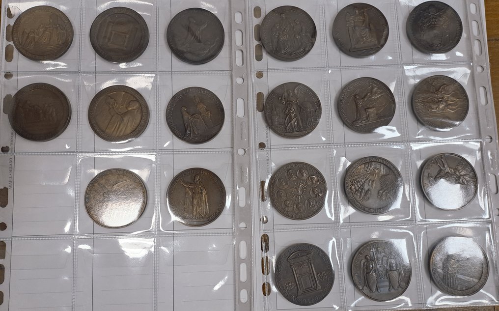 Vaticaan. Le Medaglie annuali in Bronzo di Pio XII° Giro completo di 20 Medaglia #1.0
