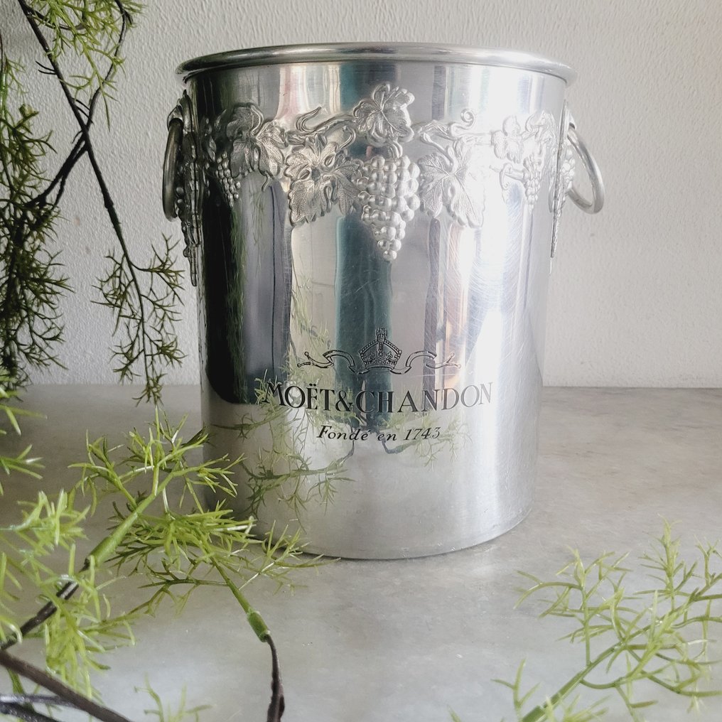 In Topstaat: Art Deco & Limited Edition, Moét & Chandon-Eperny, Wijn-/Champagnekoeler - 酒柜 - 金属 #1.0