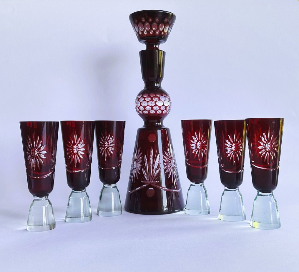 Set lichior - Bohemian Art Deco Ruby Red Glass Decanter with 6 Glasses - Star Pattern - 1920s - Sticlă #2.1