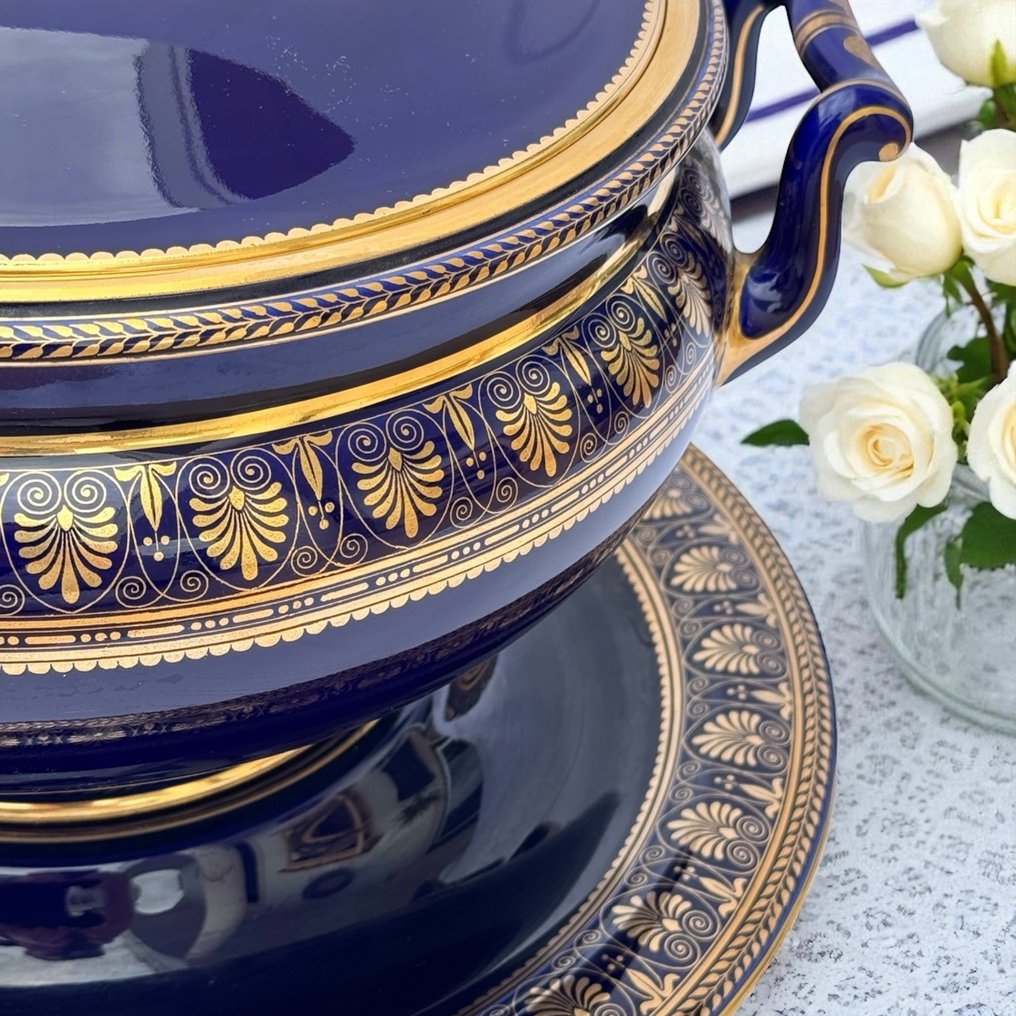 Manufacture Royale de Sevres - 中央裝飾品 - 皇家帝国或 - 軟膏瓷 - 大型桌面中心装饰 #1.0