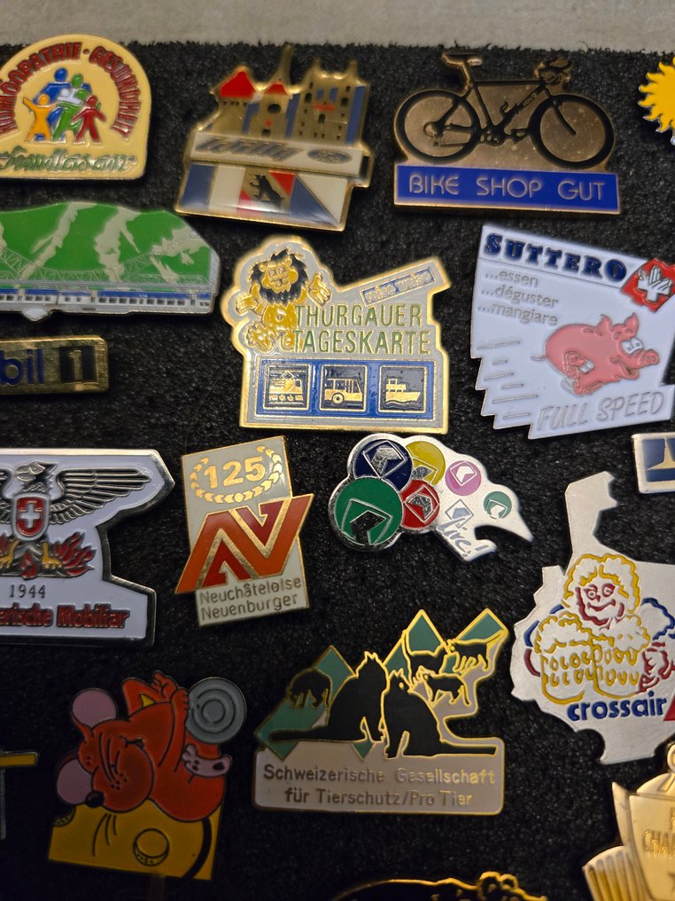 Verschiedene Pins - Lelu - 1980-1990 - Saksa #2.1