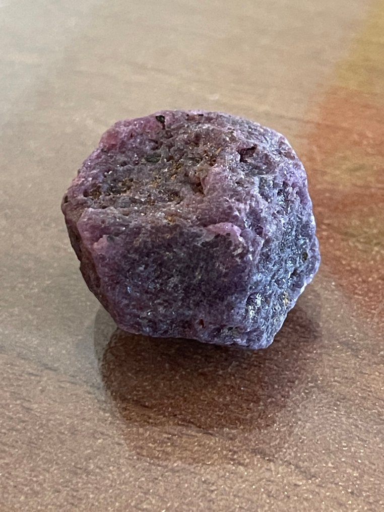 红宝石 不寻常的作品！136克拉莫桑比克血红宝石。壮丽的水晶。天然，100%特别精选。 - 高度: 26 mm - 宽度: 25 mm- 27.2 g #3.2