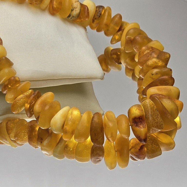 Natural Baltic amber thread, honey satin multi-shaded and real. Chip cut with a diameter of approximately 9/17 mm, 48 cm- 45 g - (1) #2.1