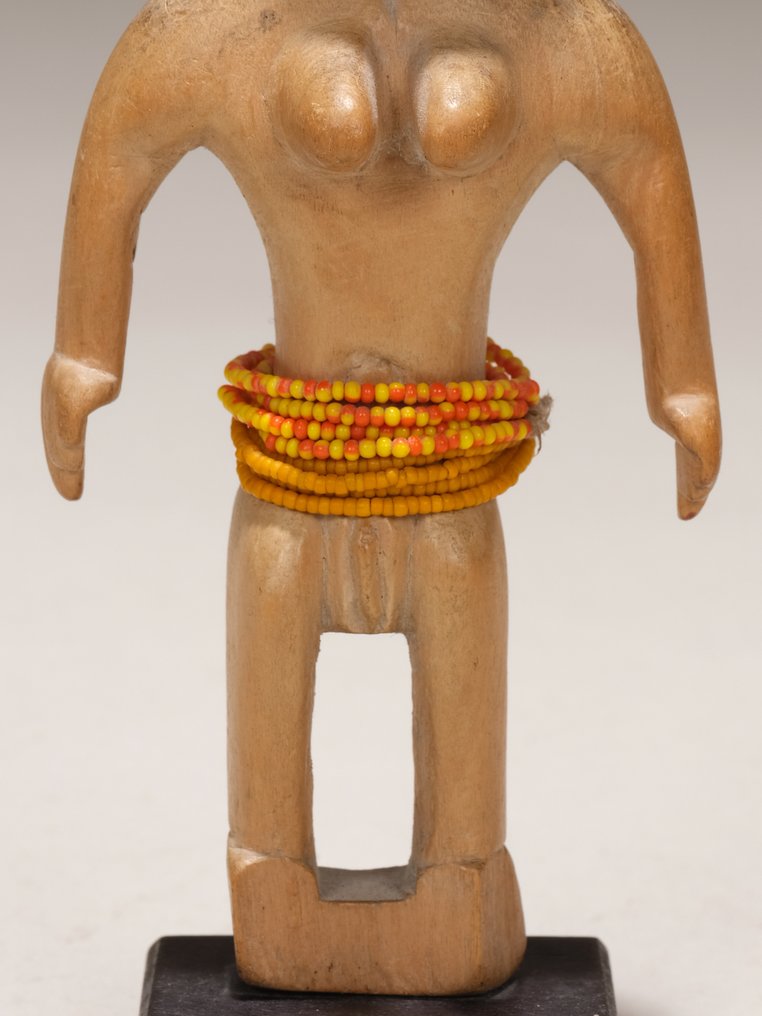 Ewe 双胞胎像（Venavi）——加纳——木材、玻璃珠——高 18 厘米（含底座 19 厘米） - Ewe - 加纳 #2.1