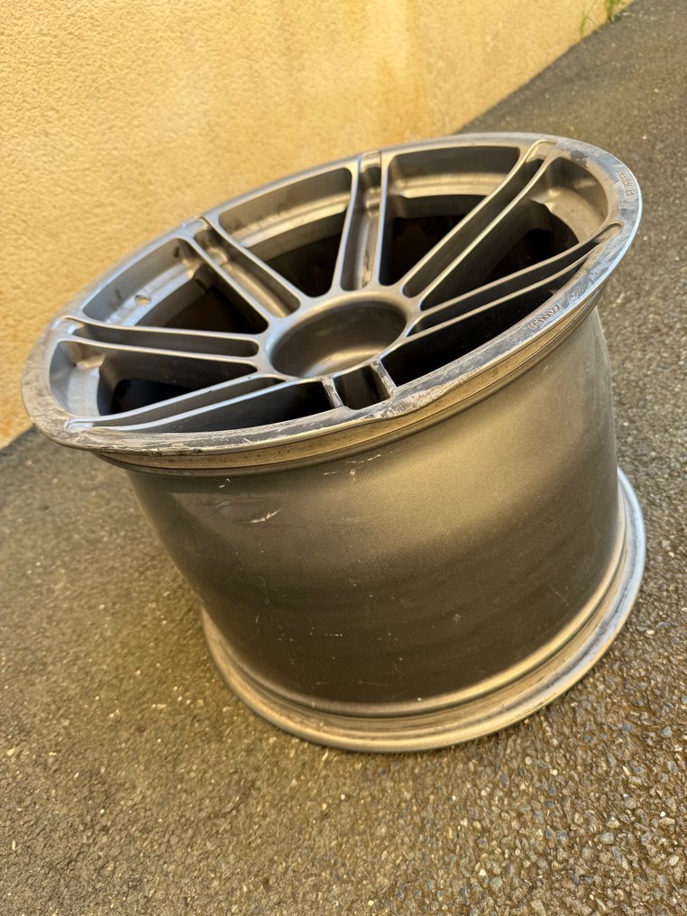 Ferrari - Jante arrière Ferrari 296 GT3 GTE #1.0