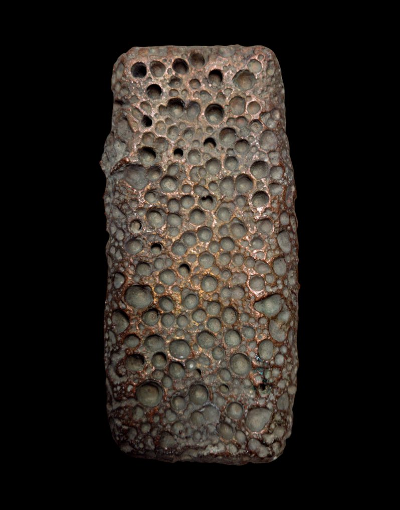 马来群岛,本土王国. Srivijaya Copper Trade Ingot (16.5 x 7.5 x 1.5 cm, 995 gram) as made, 11th-13th centuries #2.1