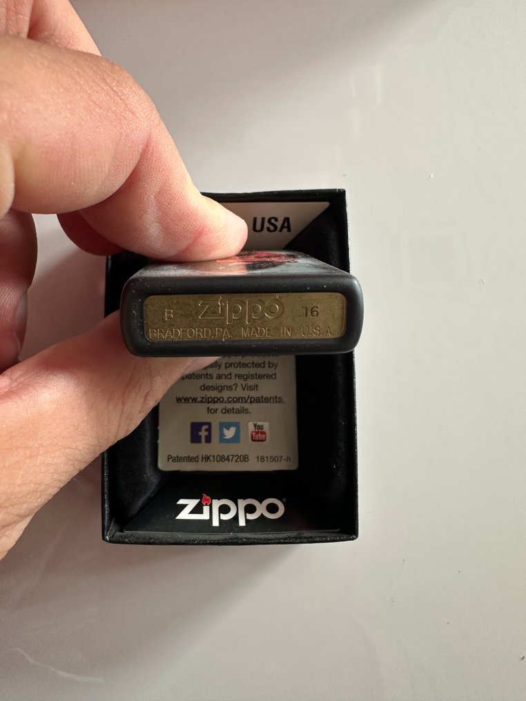 Zippo - No Reserve Price - Lighter - Iron (cast/wrought) #4.3