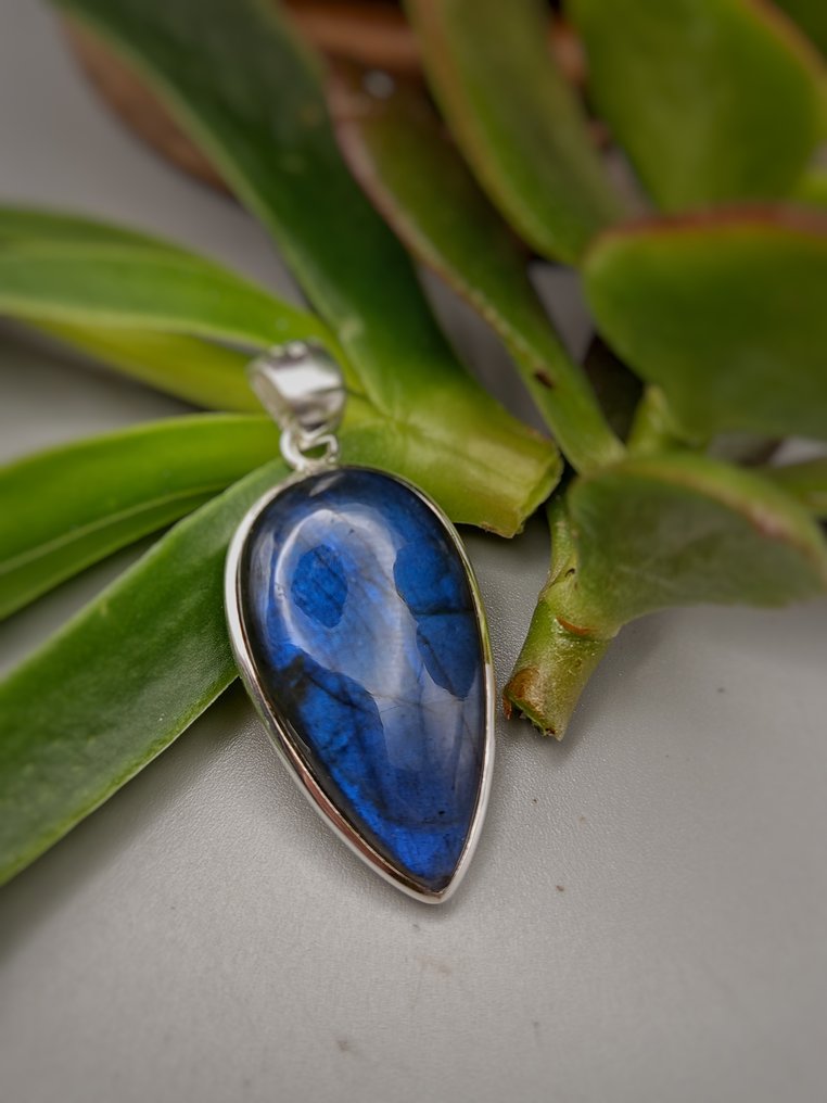 Pezzo Unico Gioiello in Argento 925 con Labradorite Blu Top Quality - Altezza: 45 mm - Larghezza: 18 mm- 8.2 g - (1) #4.3