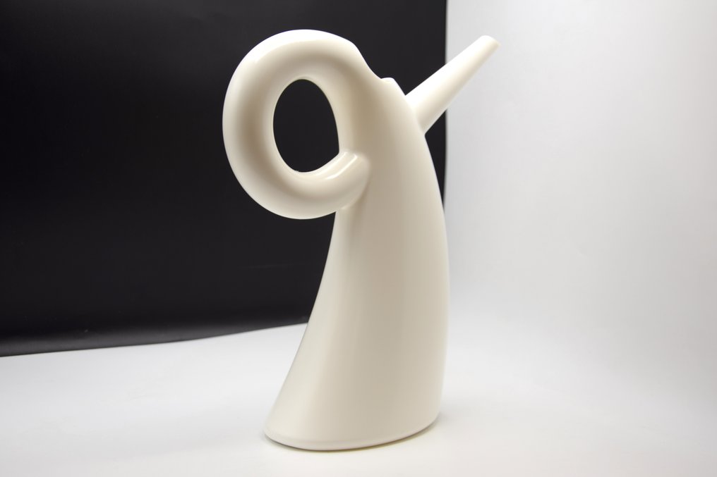 Alessi - Eero Aarnio - Γλυπτό, Diva - Watering Can - 31 cm - Ρητίνη #4.3