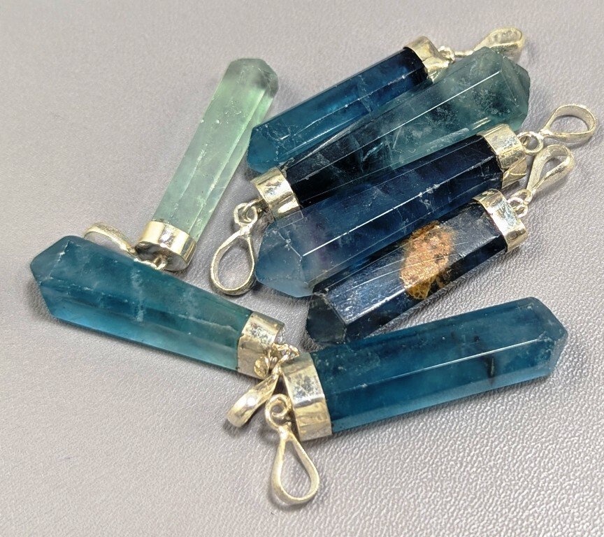 Fluorite Natural Crystal Pendants with Silver - Height: 41 mm - Width: 10 mm- 144 g - (30) #2.1