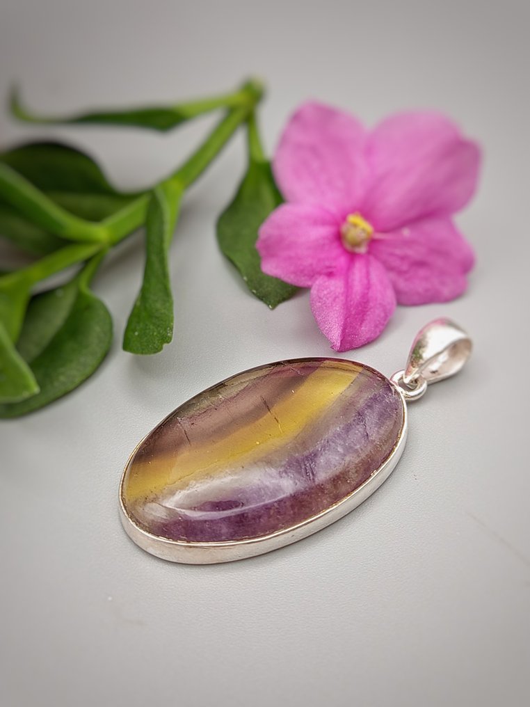 Pezzo Unico Gioiello in Argento 925 con Fluorite multicolor Top Quality - Altezza: 52 mm - Larghezza: 25 mm- 15.4 g - (1) #3.2