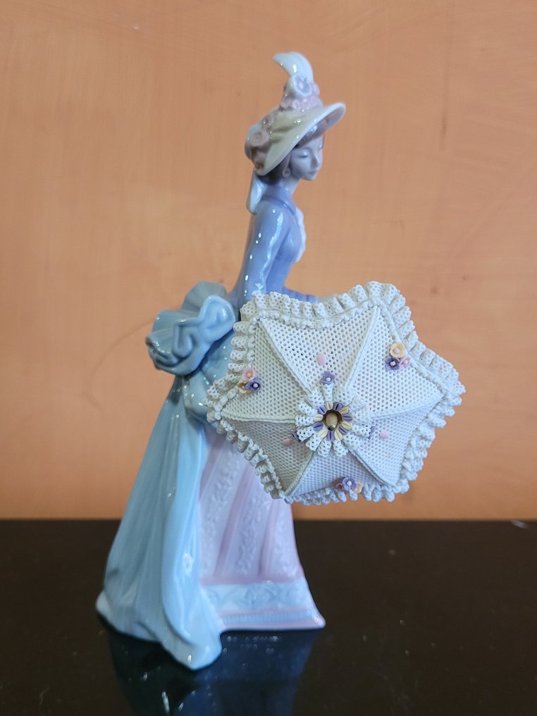 Lladró - 雕像 - Donna che apre l'ombrello - 瓷 #2.1