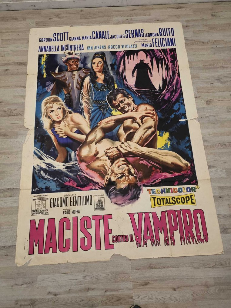 Partial: SIM - Maciste contro il Vampiro - Maciste contro il Vampiro #1.0