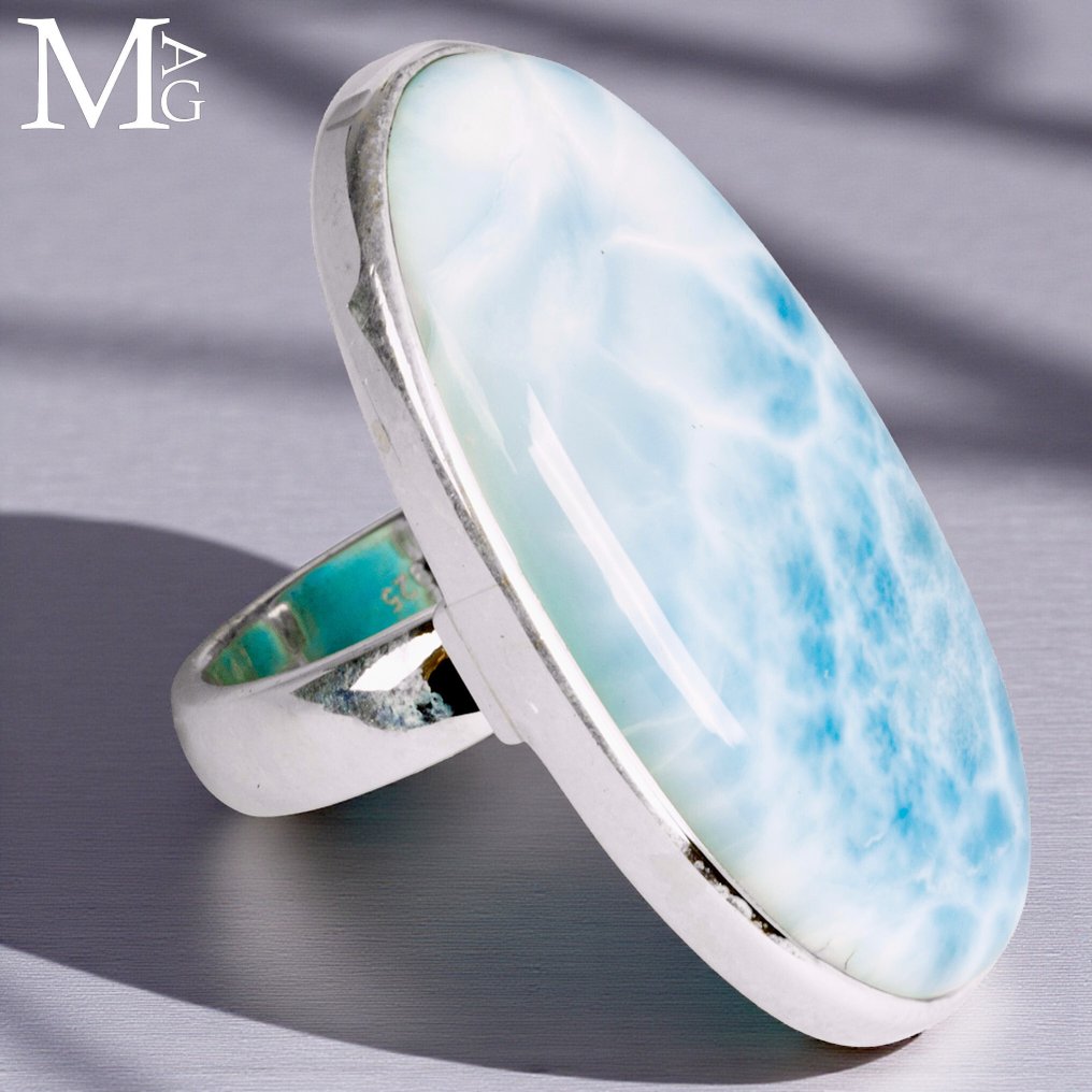 Extraordinary Larimar, 'Stone of Atlantis' Beautiful Larimar gemstone of first choice. - Height: 41 mm - Width: 27 mm- 19 g #1.0