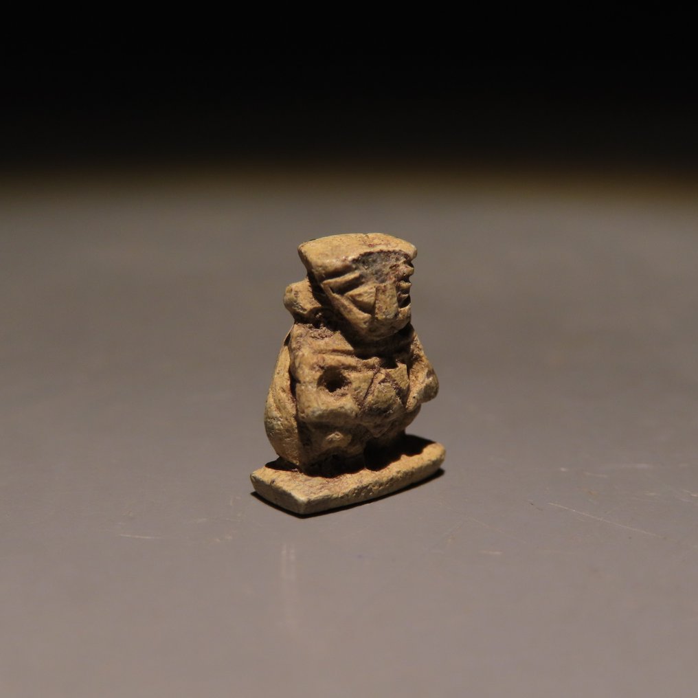 Αρχαία Αιγυπτιακή Faience φυλαχτό. Τελευταία Περίοδος, 664 - 332 π.Χ. ύψος 1,4 εκ. #1.0