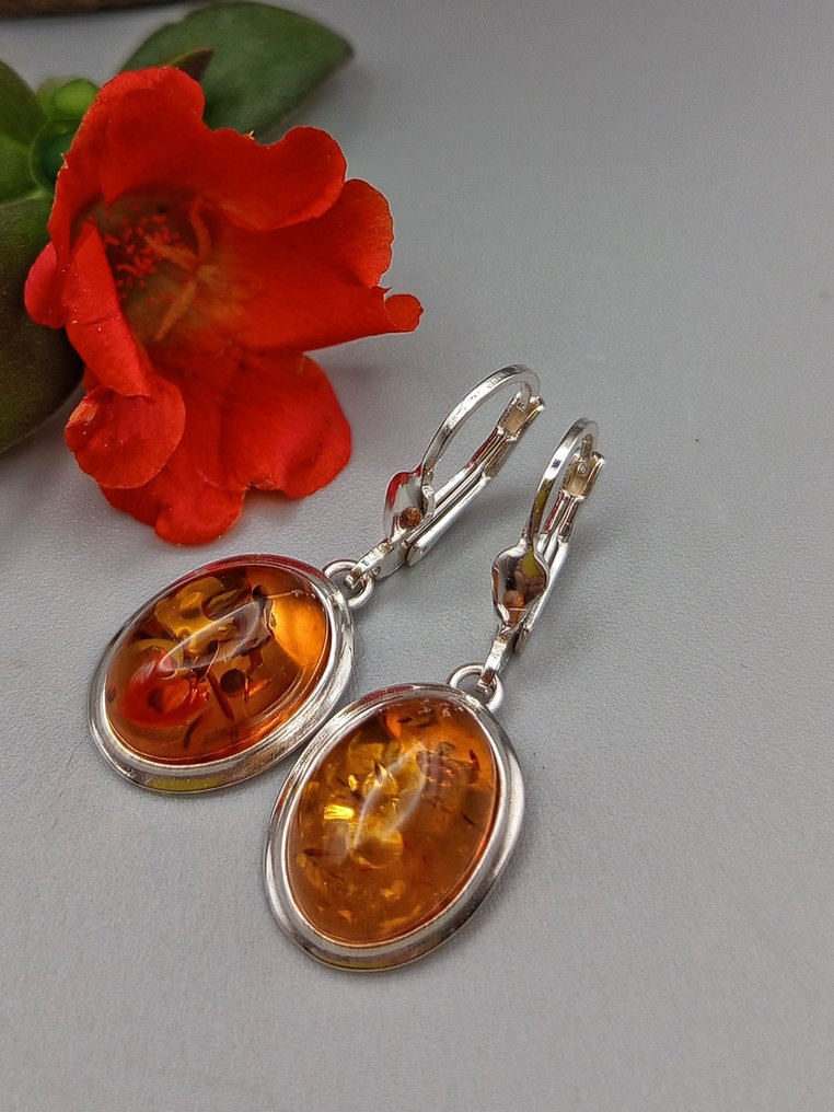 Μοναδικό κομμάτι, ζευγάρι σκουλαρίκια από ασήμι 925 με Βαλτική Ίασμο κορυφαίας ποιότητας. - Ύψος: 15 mm - Πλάτος: 12 mm- 5.2 g - (1) #1.0