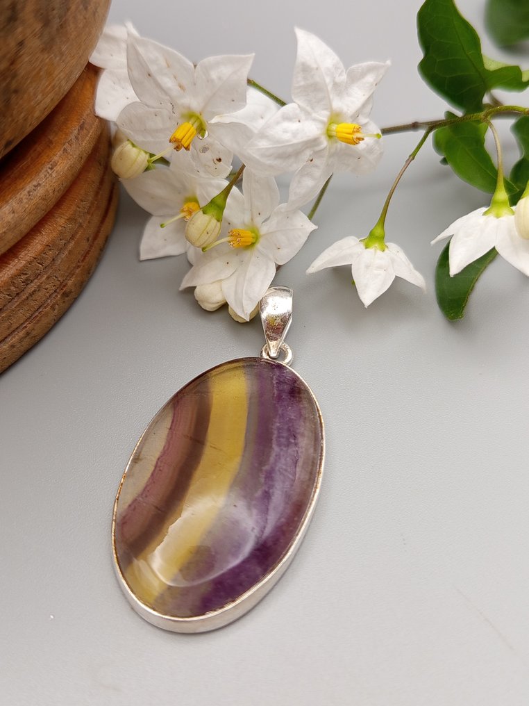 Pezzo Unico Gioiello in Argento 925 con Fluorite multicolor Top Quality - Altezza: 52 mm - Larghezza: 25 mm- 15.4 g - (1) #2.1