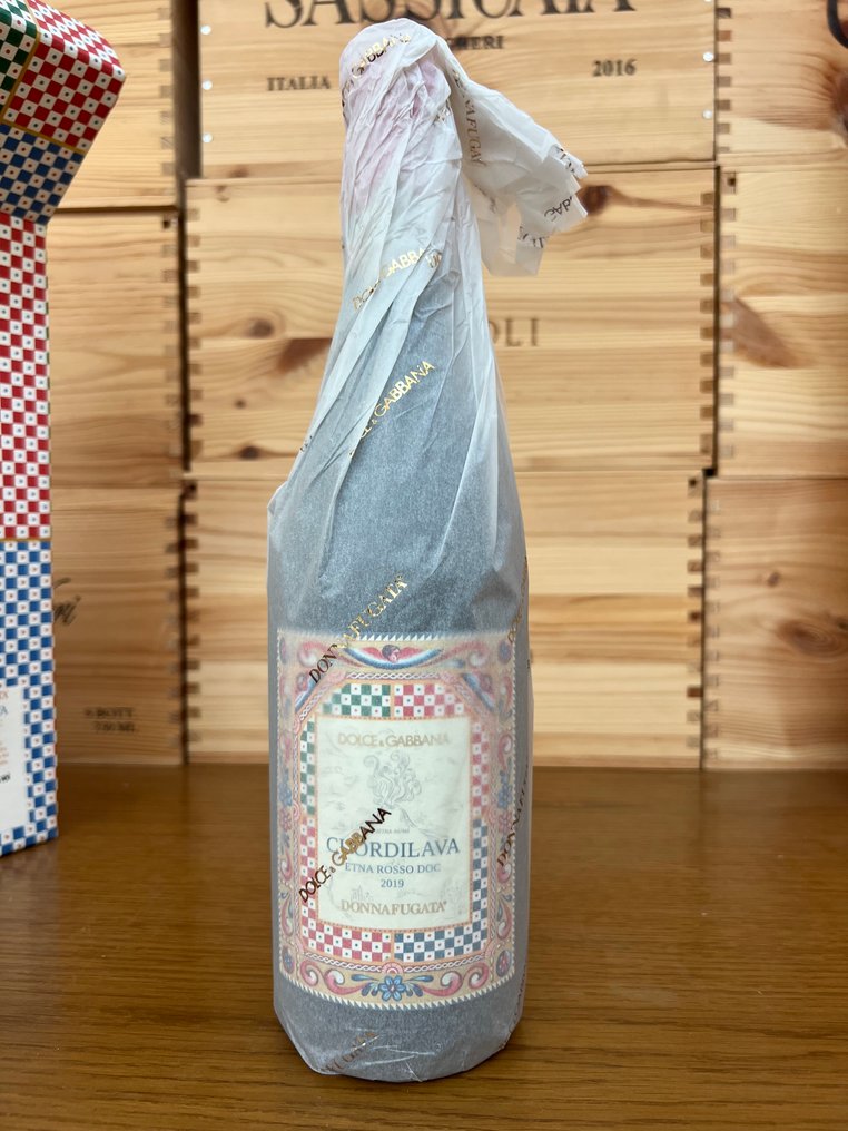 2019 Donnafugata Cuor di Lava Etna Rosso - Limited Edition Dolce & Gabbana - Sicily - 3 Bottles (0.75L) #2.1
