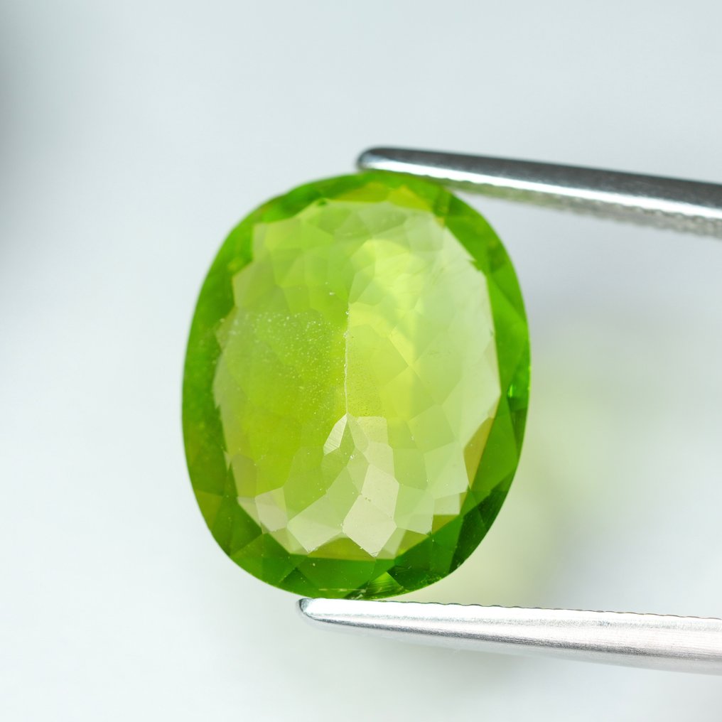 Verde Periodot  - 12.21 ct - Asociația internațională de pietre prețioase colorate (ICA GemLab) #4.3