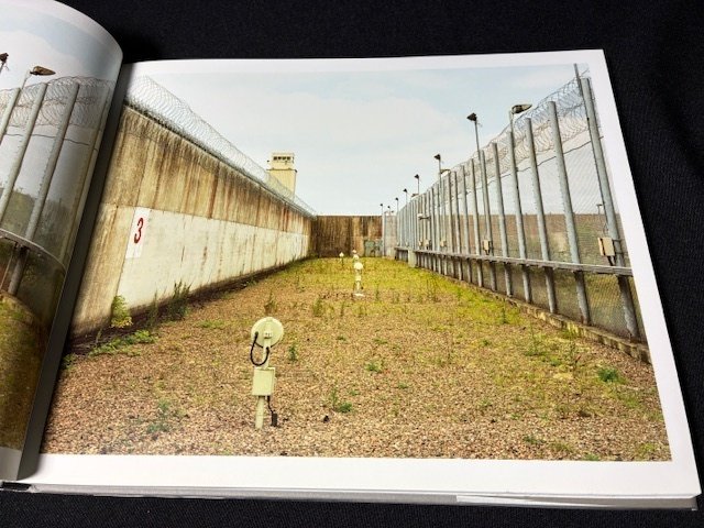 Donovan Wylie - The Maze (MINT CONDITION, SHRINK-WRAPPED) - 2004 #1.0