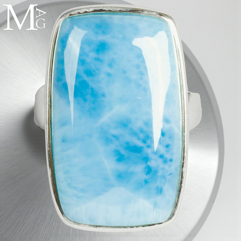 Extraordinary Larimar, 'Stone of Atlantis' Beautiful Larimar gemstone of first choice. - Height: 30 mm - Width: 27.5 mm- 13 g #1.0
