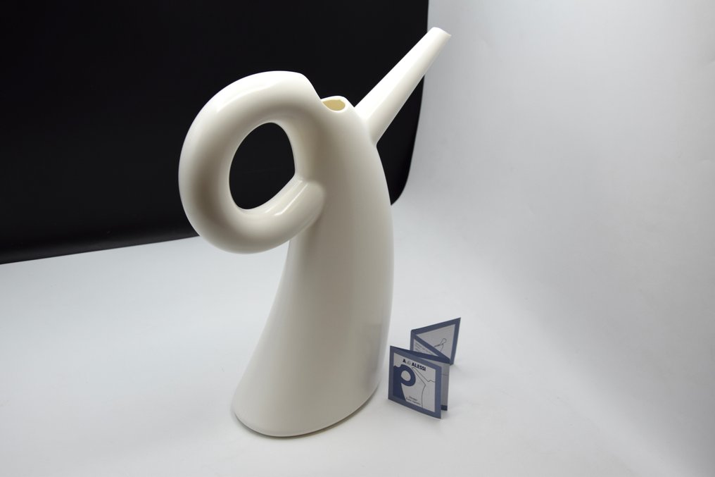 Alessi - Eero Aarnio - Γλυπτό, Diva - Watering Can - 31 cm - Ρητίνη #3.2