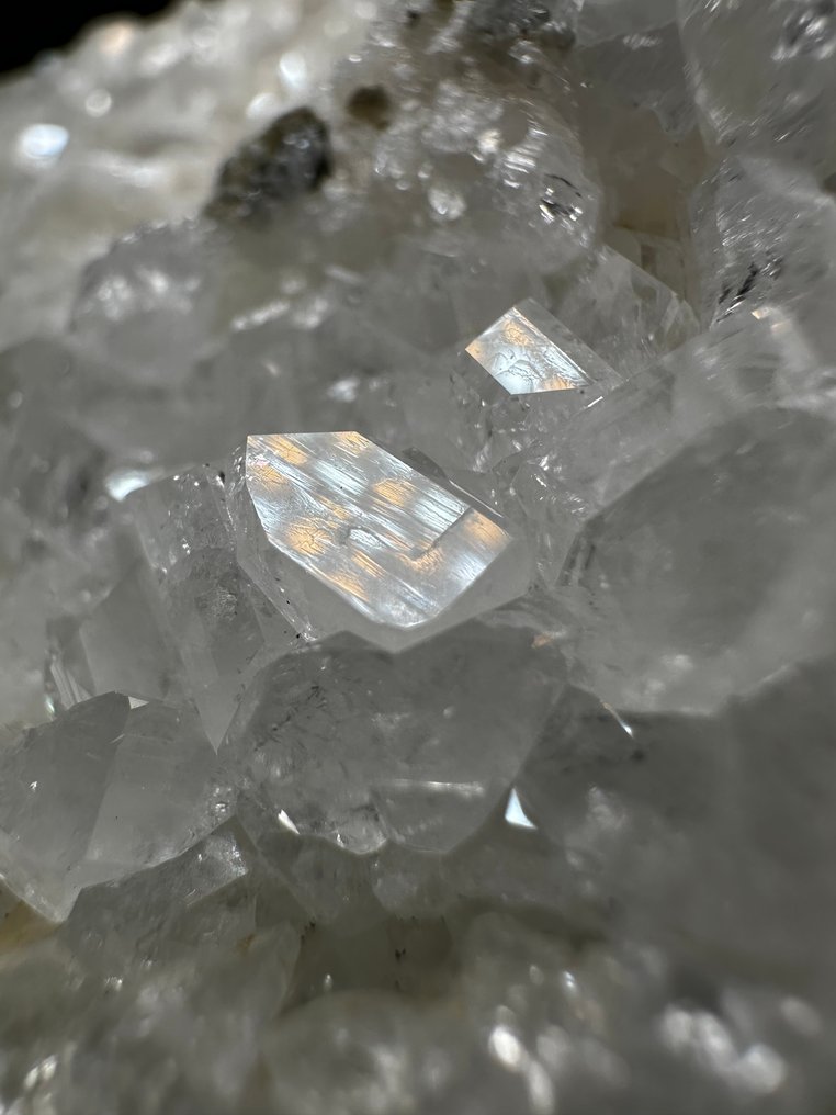 Very white DADOLITE carpet Crystals on matrix - Height: 119 mm - Width: 99 mm- 1868 g - (1) #1.0