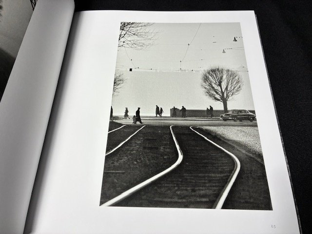 Antanas Sutkus - Street Life (MINT CONDITION, SHRINK-WRAPPED) - 2022 #1.0