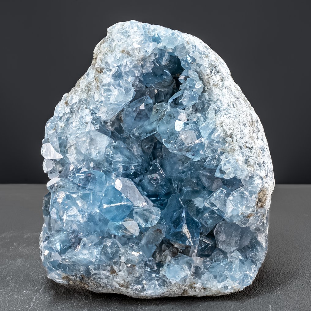 Calma celestial – drusa de celestina com azul intenso e crescimento cristalino natural Geodes- 4874.33 g #4.3