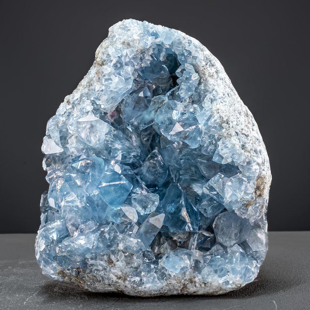 Calma celestial – drusa de celestina com azul intenso e crescimento cristalino natural Geodes- 4874.33 g #2.1