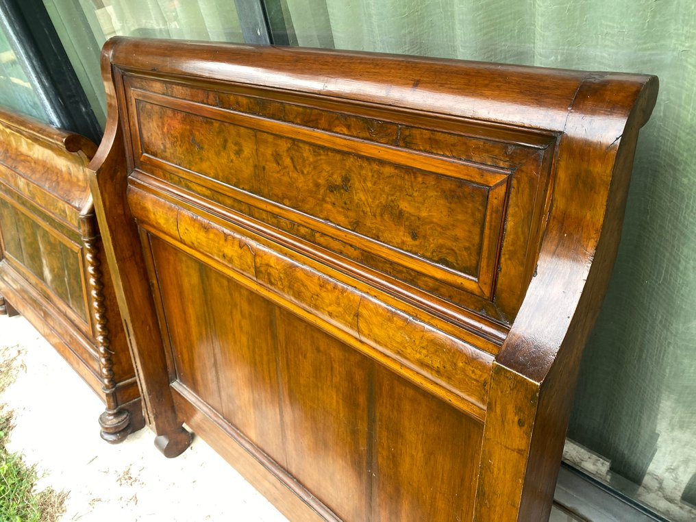 Ágy - Diófa, Burr dió #2.1