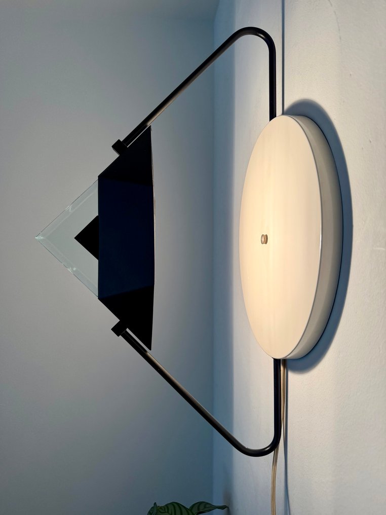 Memphis style - Φωτιστικό τοίχου - Ιταλικό Μεταμοντέρνο ντιζάιν της δεκαετίας του 1980 - Μέταλλο #1.0