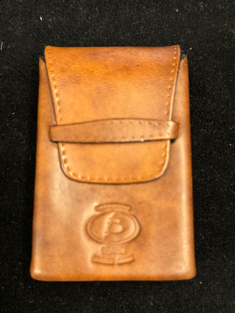 brandi sauro - brandi sauro - Sans prix de réserve - Etui à cigarettes avec briquet (4) - cuir - porte-cigarettes vintage #2.1